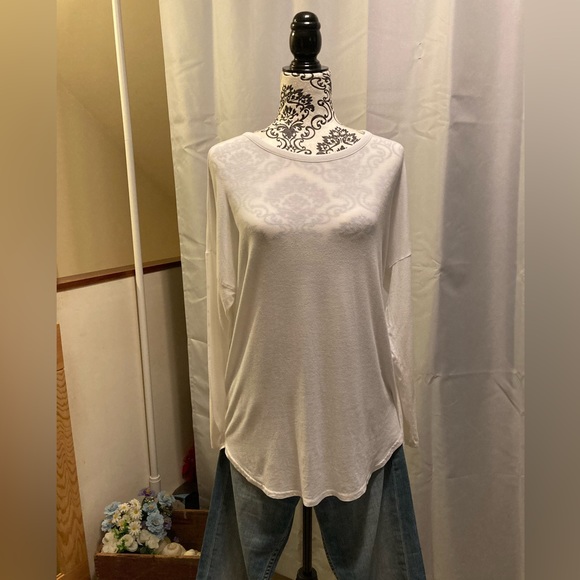 OLD NAVY ~ Calla Lily White ~ (Small) ~ Luxe Long-Sleeve Tunic T-Shirt - Picture 3 of 8